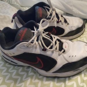 Nike air monarch 13 wide